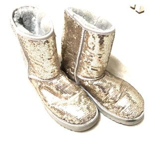Gold uggs